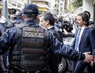 Οι «8» Τούρκοι φυγάδες φοβούνται δολοφονία τους από «ποινικούς» στρατολογημένους από την MİT